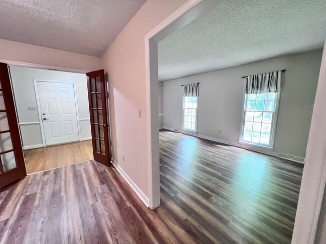 Foto del edificio - FOR RENT WINSTON SALEM
