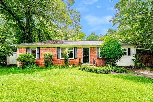 Building Photo - 1205 Lynn Acres Dr