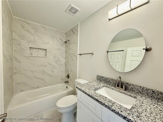 Foto del edificio - 6224 Candler Terrace