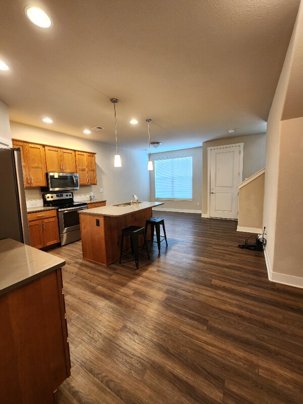 Foto del edificio - 3335 Apple Blossom Ln