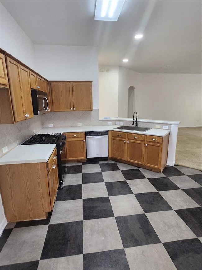 Building Photo - 202 N Pauley Dr