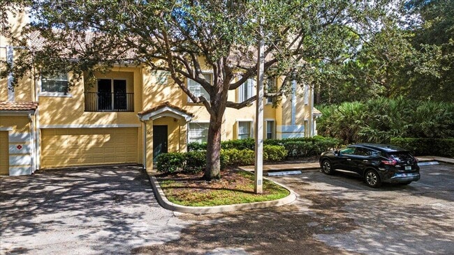 Building Photo - 110 SW Peacock Blvd