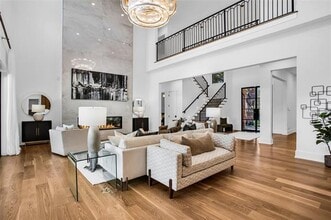 Building Photo - 6499 Royalton Dr
