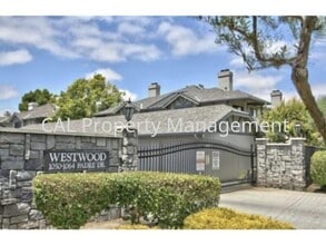 Building Photo - 1060 Padre Dr