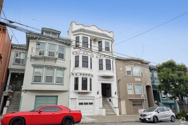 Building Photo - 671 7th Ave