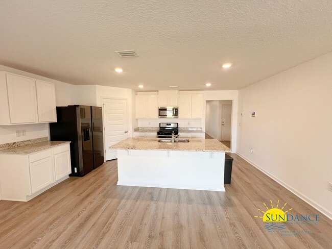 Foto del edificio - Stunning 4 Bedroom Home in South Crestview...