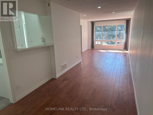 Building Photo - 330 Ormond Dr
