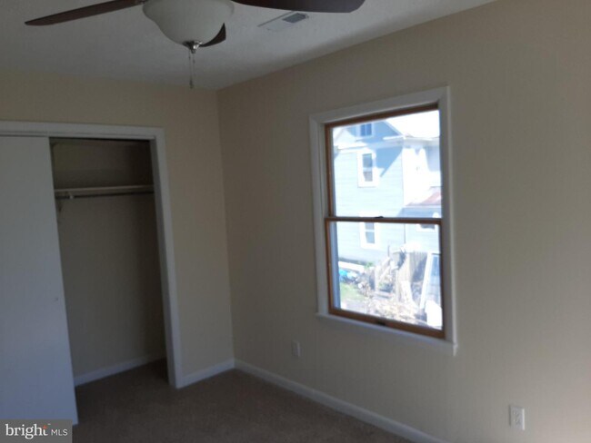 Foto del edificio - 811 Berryville Ave