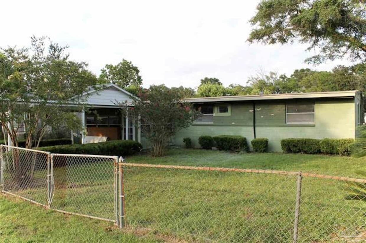 10 Cloverland Ct, Pensacola, FL 32505 House Rental in Pensacola, FL