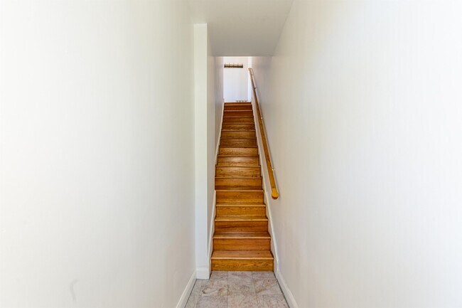 Foto del edificio - 1819 1st St NW