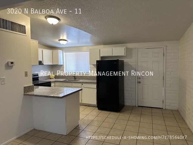 Foto del edificio - 3020 N Balboa Ave