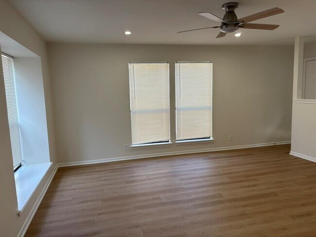 Foto del edificio - 6009 Shadow Valley Cove