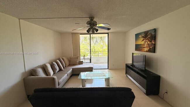 Foto del edificio - 500 Three Islands Boulevard