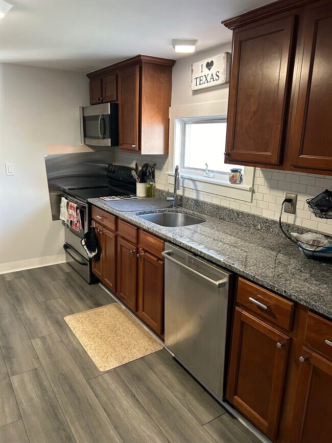 Foto del edificio - 28 Langdon St