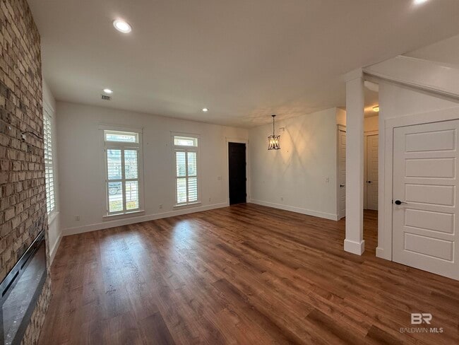 Building Photo - 10391 Emmanuel St