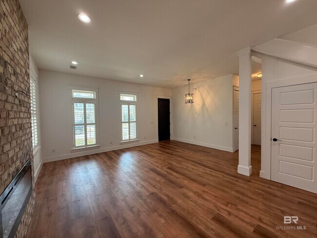 Foto del edificio - 10391 Emmanuel St