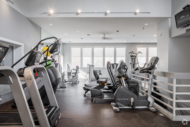 Gimnasio - Chesterfield Village Townhomes