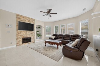 Building Photo - 7203 Thornmeadow Ln