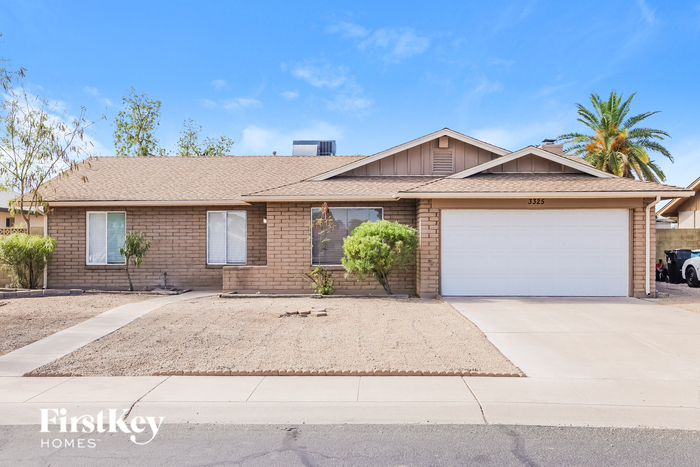 Primary Photo - 3325 W Desert Cove Ave