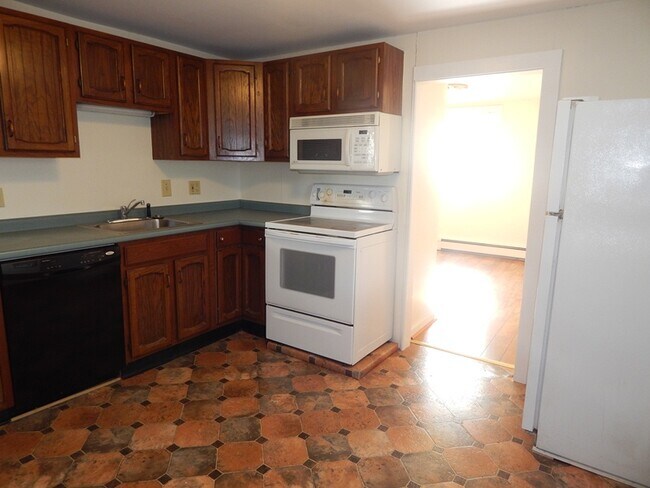 Kitchen 1 - 12 Alba St