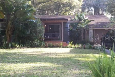 Foto del edificio - 2110 Forest Cir