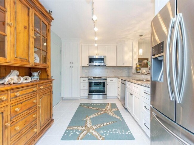 Foto del edificio - 1147 Hillsboro Mile Unit 209