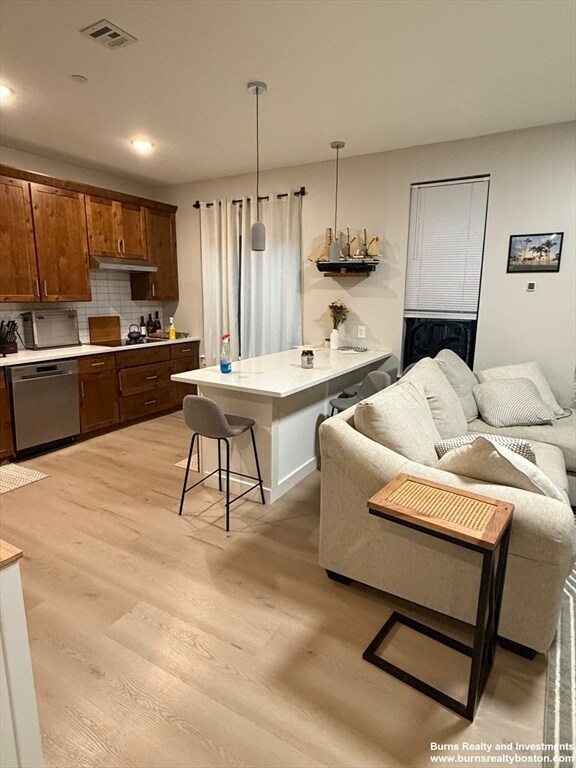 Foto del edificio - 400 W Broadway