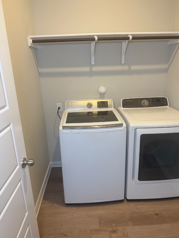 Foto del edificio - 194 Nespral Dr