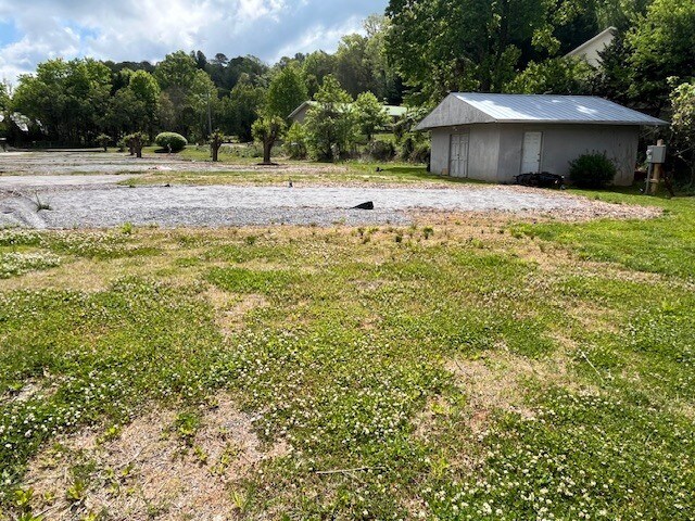 Foto del edificio - 103 Old Jims Branch Rd