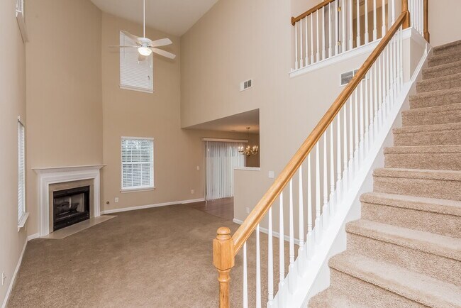 Foto del edificio - 2355 Lexington Ln