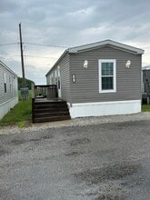 Building Photo - 9859 Shepherd Rd
