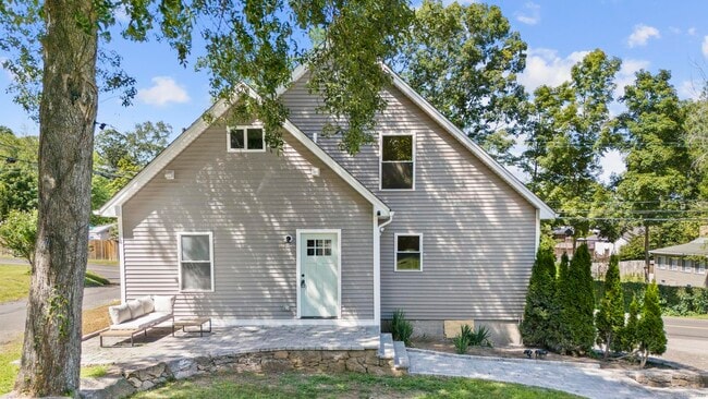 Building Photo - 48A E Pembroke Rd