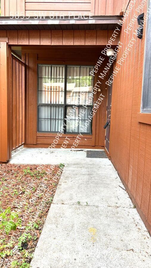 Foto del edificio - 5855 SW 8th Pl