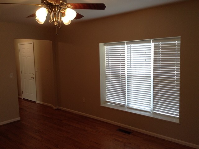 Foto del edificio - 8460 Moonstone Ct