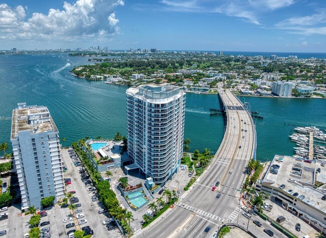 Foto del edificio - 1881 79th Street Cswy