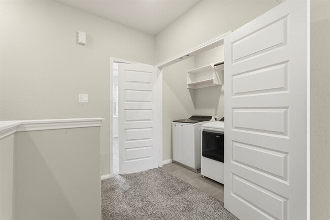 Building Photo - 1516 Lakeline Oak Dr