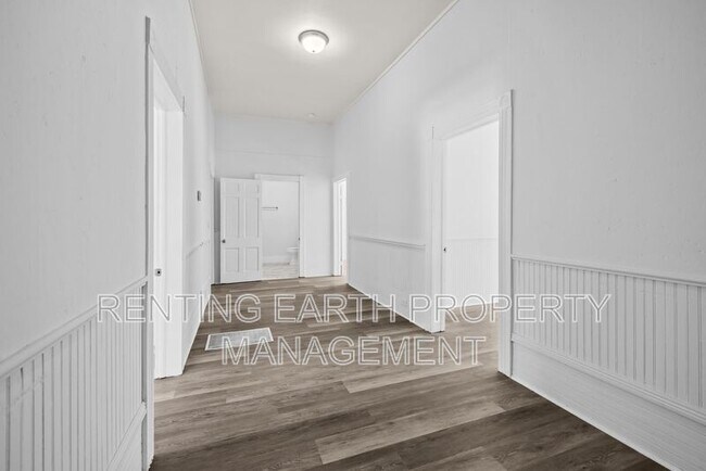 Building Photo - 1540 Cleveland Ave SW