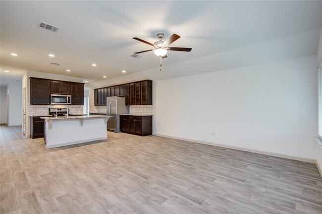 Foto del edificio - 3507 Telford Ln