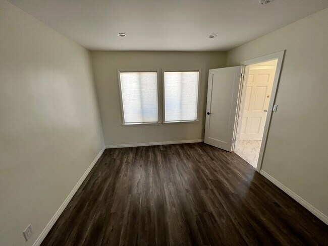Foto del edificio - 2423 N Lincoln St