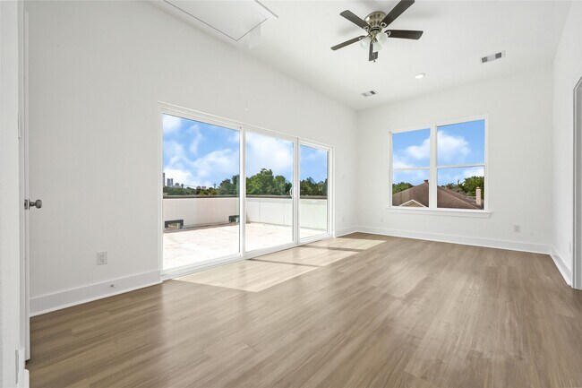 Foto del edificio - 4602 Clay St