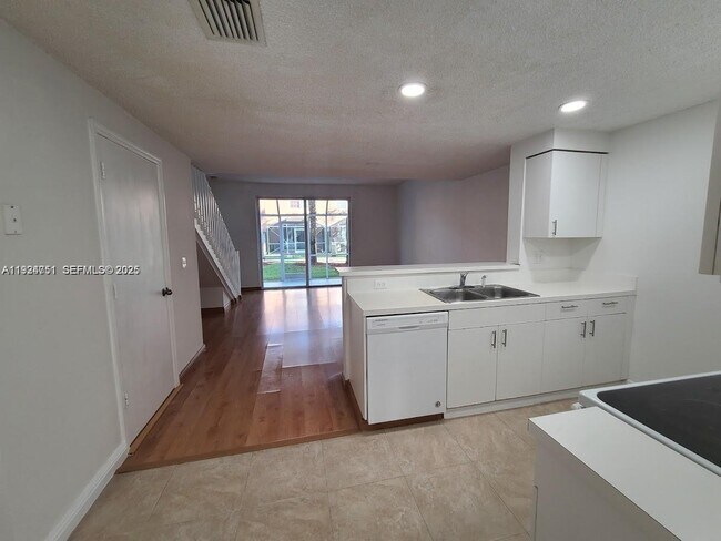 Foto del edificio - 1428 Coronado Rd