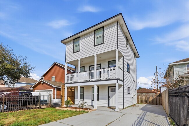 Foto del edificio - 9026 McGallion Rd