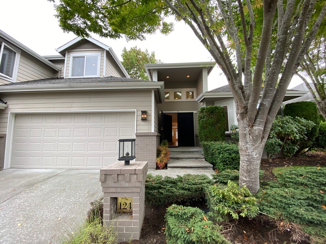 124 8th Ln, Kirkland, WA 98033 Townhouse for Rent in Kirkland, WA