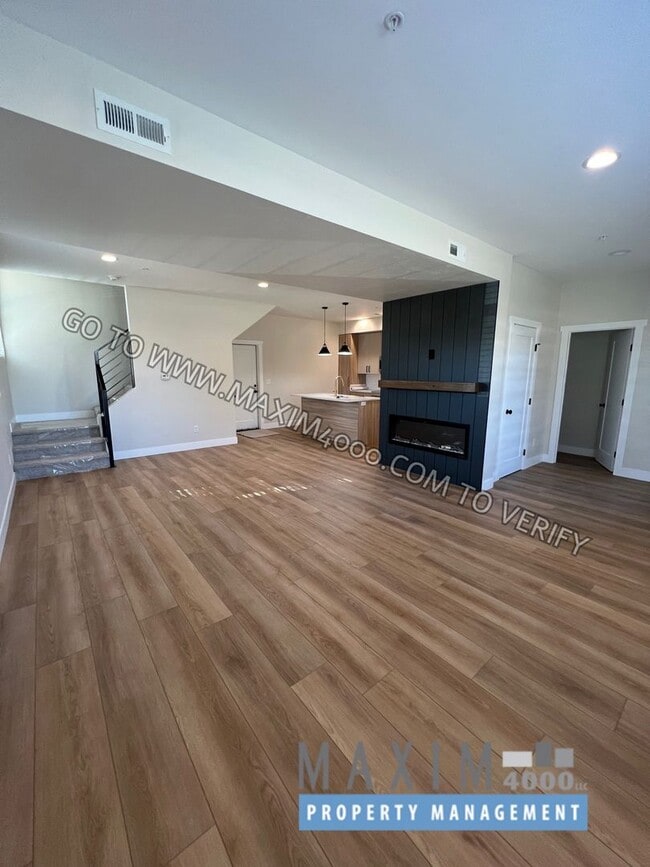 Building Photo - 1444 Kennedy Ave