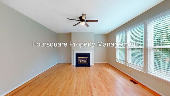 Foto del edificio - Single Family Home | Large Back Deck | Fen...