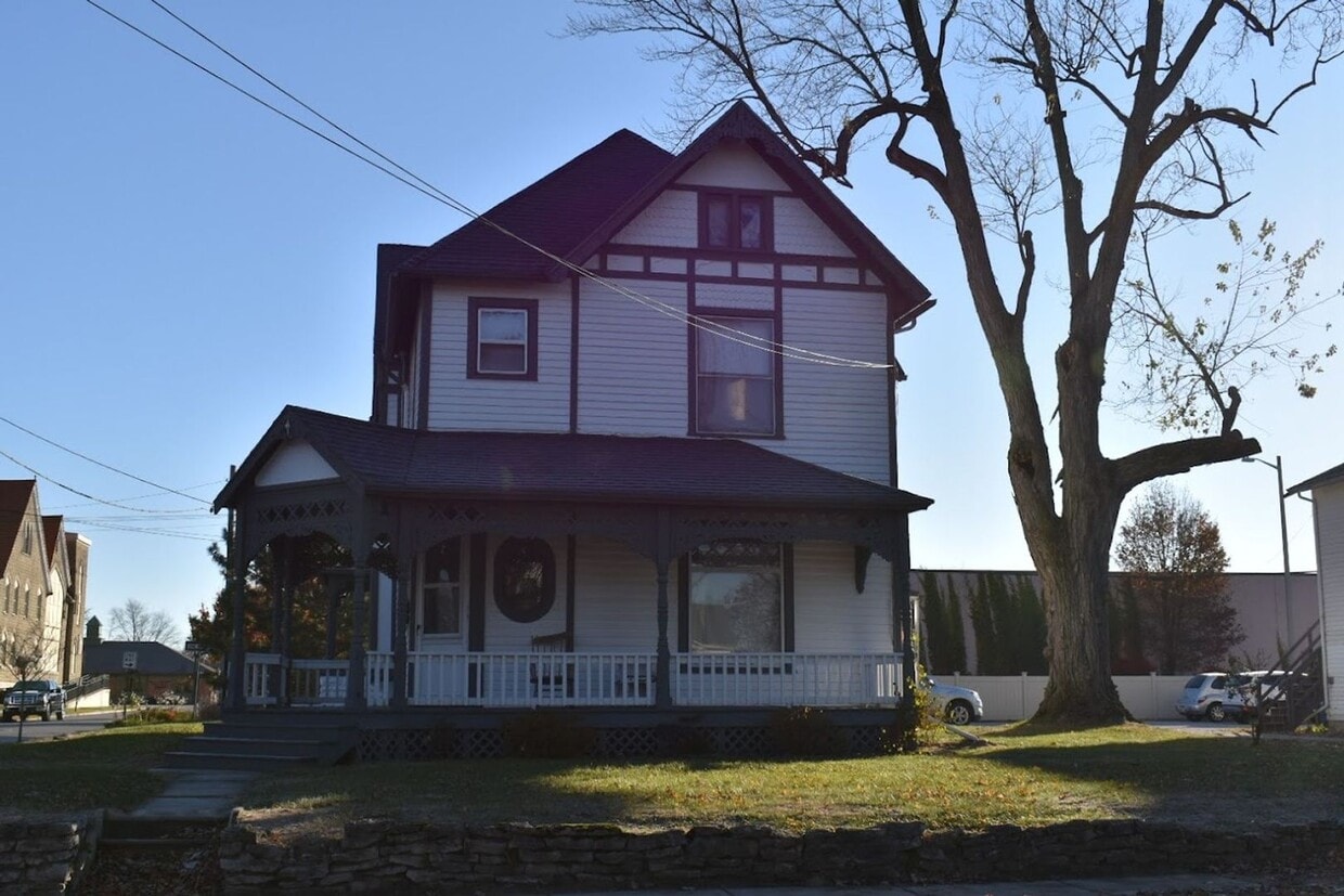 Primary Photo - 241 S Church St