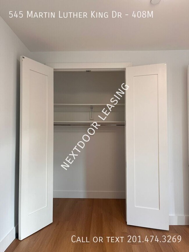 Foto del edificio - 545 M.L.K. Drive