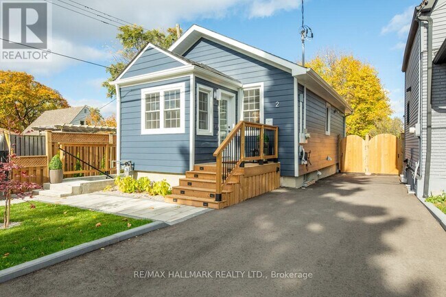 Building Photo - 2 Freeman St