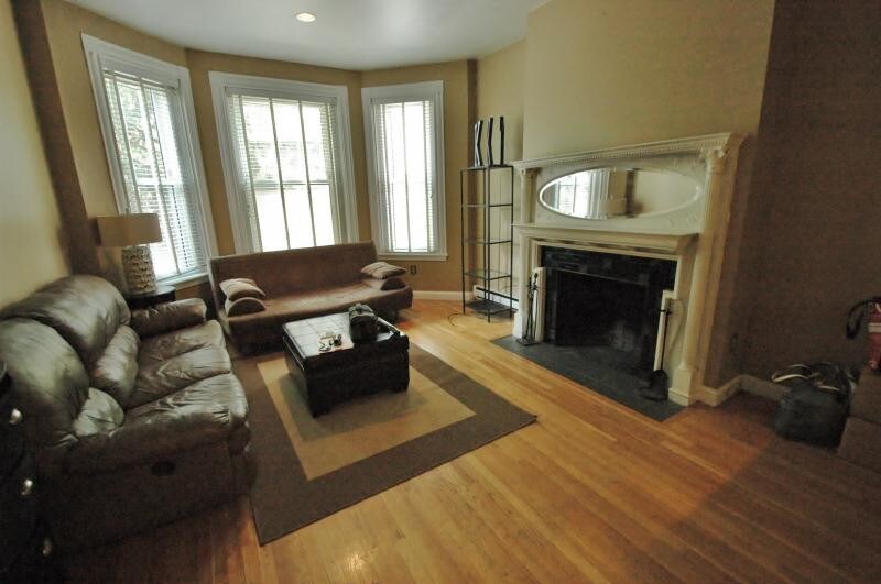 74 St Stephen Unit 2 Boston Ma 02115 Apartment For Rent In Primary Photo 74 St Stephen