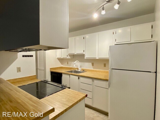 Building Photo - 2 br, 2 bath House - 4444 Matich